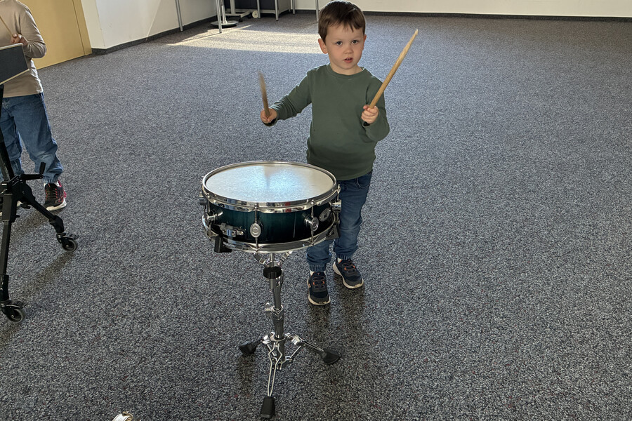 und so geht es auf der Snare-Drum